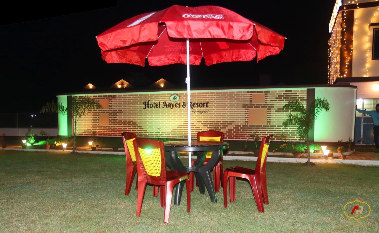 Hotel Aayes And Resort Shānti Niketan Exterior foto